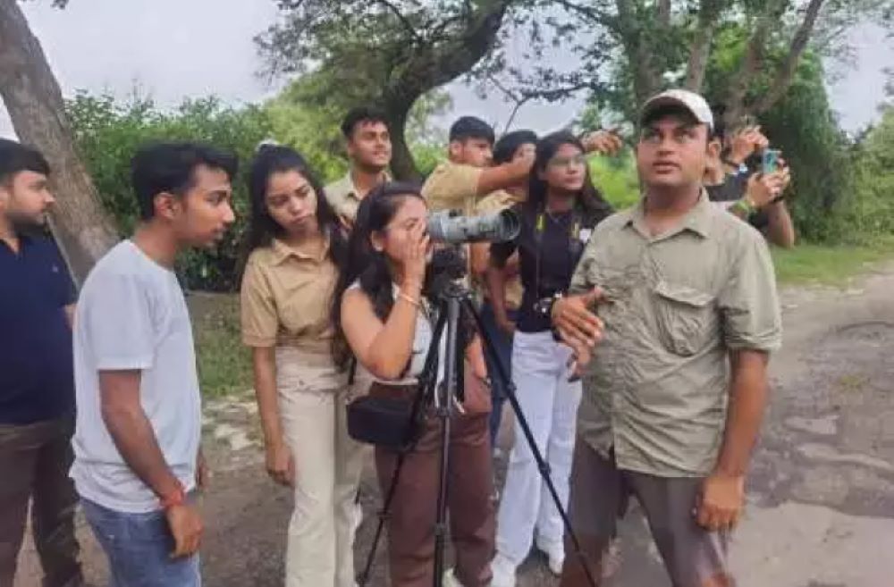 Photography training session Students learning camera handling outdoors